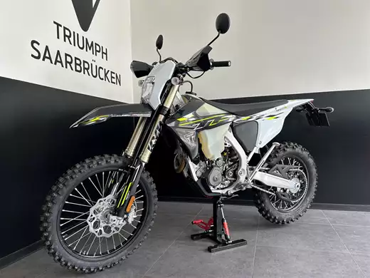 Triumph TF 450-E